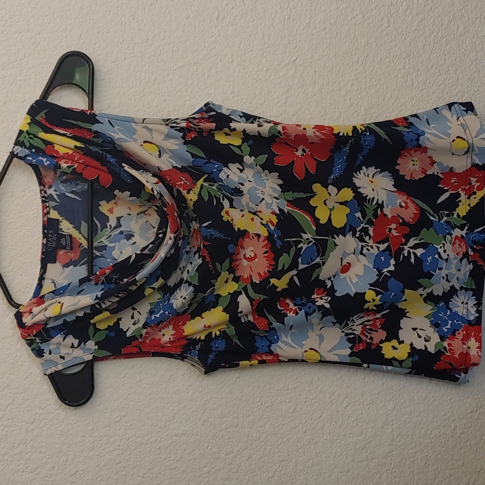 Chaps XS floral tank top. Professional wear or with jeans.
